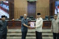 Sidang Tutup Masa Sidang Kedua dan Buka Masa Sidang Ketiga: Supardi: Aspirasi Masyarakat Amanat yang Harus Diperjuangkan