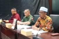 Wakil Ketua DPRD Sumbar Irsyad Syafar dan Komisi V DPRD  rapat bersama Kepala Unit Pelaksana Teknis atau UPT Asrama Haji Padang, Afrizen Rabu sore (31/5). (Dok : Istimewa)