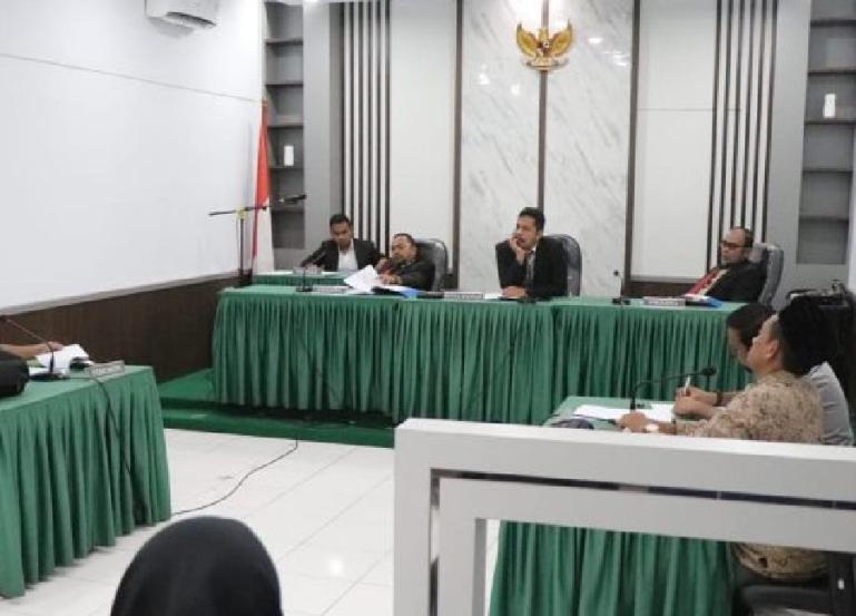 Ketua KI Sumbar, Nofal Wiska saat pimpin SIP yang digelar Selasa sore (9/5). (Dok : Istimewa)