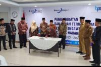 Prosesi pengangkatan dan serah terima jabatan Dewan Pengawas Syariah Bank Nagari, Senin (29/5). (Dok : Istimewa)