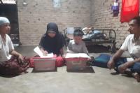 Atasi Kesenjang Ekonomi di Masyarakat di Daerahnya: Bupati Suhatri Bur Bantu Rumah Keluarga Rasip