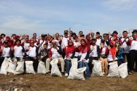 DKP Sumbar Aksi Bersih Pantai Aie Manih: Tak sekadar Pungut Sampah, tapi juga Bernilai Ekonomis