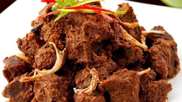Masakan Khas Sumatera Barat, Rendang. (Dok : Ist)