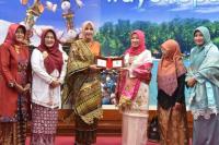 Dekranasda Kota Cilegon Promosi ke Kota Pariaman