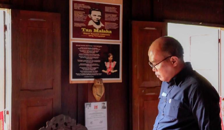Kondisi rumah Tan Malaka yang dilihat dari dekat Ketua. DPRD Sumbar, Supardi, Kamis (20/7). (Dok Istimewa)