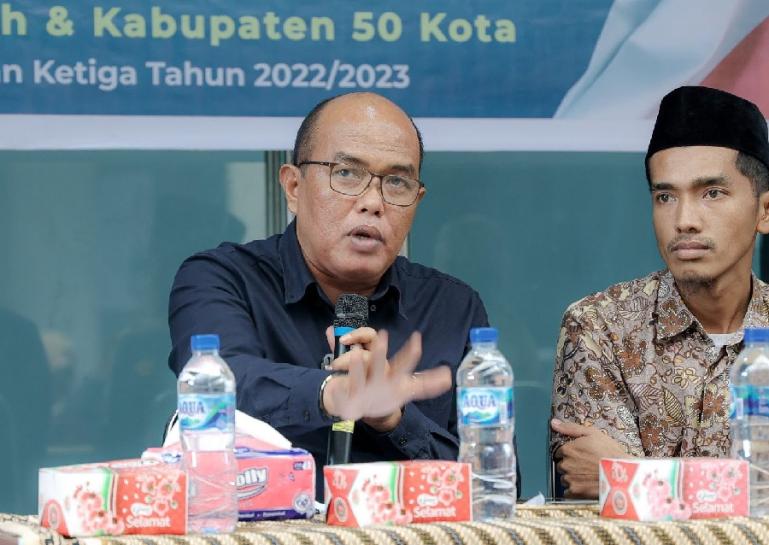 Ketua DPRD Sumbar, Supardi bersama Wali Nagari Maek, Efrizal Hendri dalam FGD Diskusi Kelompok Terpumpun Menggali Potensi Budaya Maek, Kamis (20/7). (Dok : Istimewa)