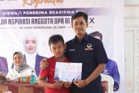 Aspirasi Anggota DPR RI Lisda Hendrajoni untuk Pendidikan: Budi Ramadhon Salurkan 443 Beasiswa PIP di Kota Pariaman