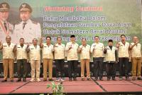 Gubernur Sumbar, Mahyeldi Ansharullah membuka workshop nasional yang membahas pemanfaat pengelolaan SDA Perhutanan berkelanjutan di Padang, Selasa (22/8). (Dok : Istimewa)
