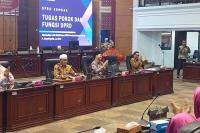 Siswa SMP IT Mutiara Hati Payakumbuh Kunjungi DPRD Sumbar