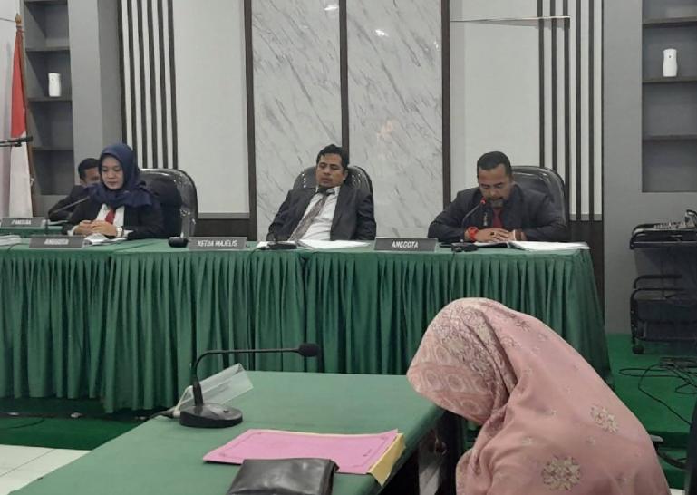 Majelis Komisioner KI Sumbar saat gelar sidang SIP tentang tanah eks Erfpacht Verponding di Ibuh Payakumbuh, di Padang, Selasa (12/9). (Dok : Istimewa)