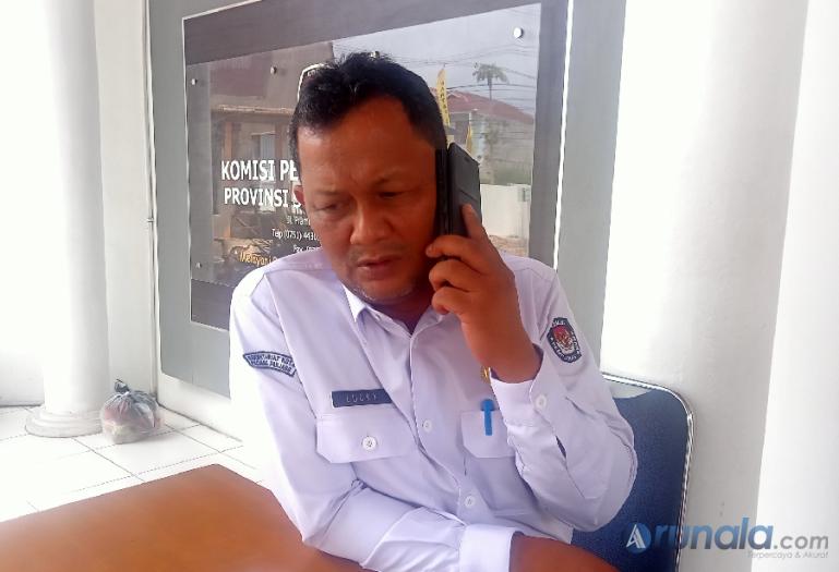 Sekretaris KPU Kota Padangpanjang, Lucky Dharma Yuli Putra. (Foto : Arzil)