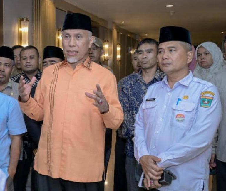 Gubernur Sumbar, Mahyeldi Ansharullah berikan keterangan soal rencana kehadiran Presiden Joko Widodo ke Sumbar pada Oktober ini, Minggu (22/10). (Dok : Istimewa)