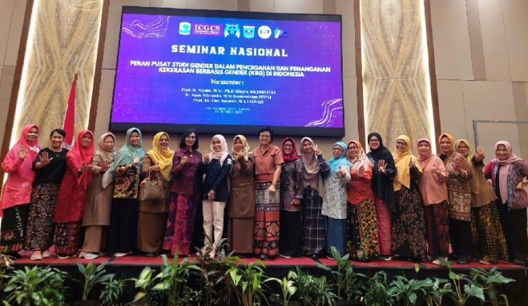 Pengurus dan panitia pelaksana kongres nasional ASWGI ke-3 di Padang, Senin (23/10) kemarin. (Dok : Istimewa)