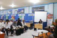 Pj Wali Kota Pariaman, Roberia berikan pesan dan arahan pada sembilan pemuda yang akan ikut pelatihan BBPP Bekasi, Sabtu (21/10). (Dok : Istimewa)