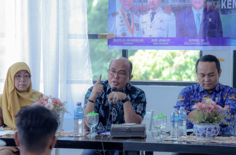 Ketua DPRD Sumbar Supardi hadiri Assesmen Percepatan Penanggulangan Kemiskinan Ekstrem kabupaten/kota se- Sumatera Barat di Hotel Farabi Kota Payakumbuh, Selasa (31/10). (Dok : Istimewa)