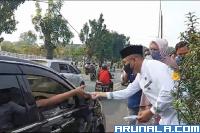 Kondisi Kabut Asap makin Tebal: Pemko Padang Bagikan Ribuan Masker pada Warga