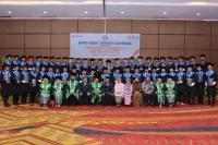 Prosesi foto bersama usai Wisuda Angkatan ke XV Poltekes Siteba Tahun Akademik 2023/2024 di Truntum Hotel, Padang, Kamis (30/11). (Dok : Istimewa)