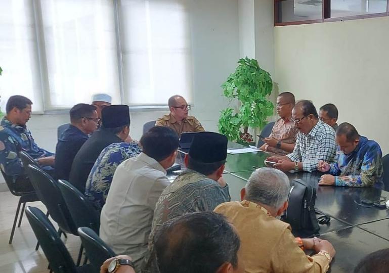 Tim Banggar DPRD Sumbar konsultasi ke Direktorat Perencanaan Anggaran Daerah Kementerian Dalam Negeri (Kemendagri), baru-baru ini. (Dok : Istimewa)