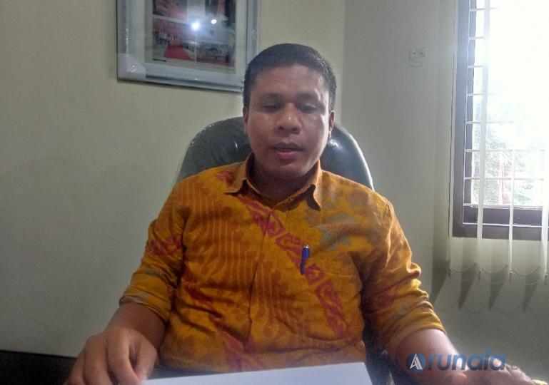 Anggota KPU Sumbar, Jons Manedi. (Foto : Arzil)