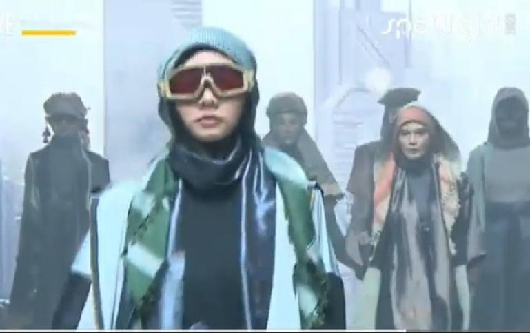 Karya desainer Feymil Chang saat tampil di Spotlight Indonesia 2023 di Pos Bloc Jakarta, Sabtu (18/11). (Dok : Istimewa)