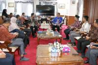 Pj Wali Kota Terima Kunjungn Komisioner KPU Pariaman yang Baru