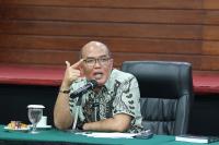 Ketua DPRD Sumbar, Supardi saat menjadi pembicara dalam acara Bimtek Peningkatan Kapasitas Pemangku Kebudayaan Kota Payakumbuh, Senin (4/12) di Hotel Tripletree, Bukittinggi. (Dok : Istimewa)