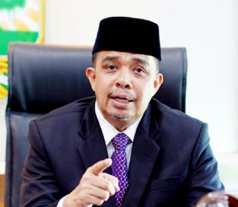 Mantan Rektor Unand, Prof Dr Yuliandri kini menjadi anggota MKMK permanen. (Dok : Istimewa)