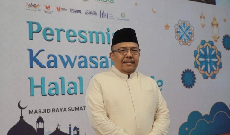 Sekprov Sumbar, Hansastri saat meresmikan KHL di Masjid Raya Sumbar, Sabtu (2/12). (Dok : Istimewa)