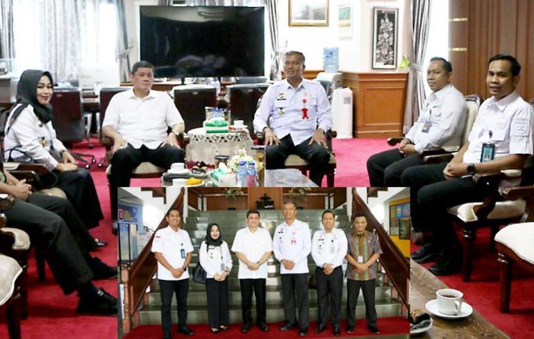 Pj Wako Pariaman, Roberia saat menerima kunjungan tim Puslitbang Kemenkumham di ruang kerjanya, Rabu (6/12). (Dok : Istimewa)