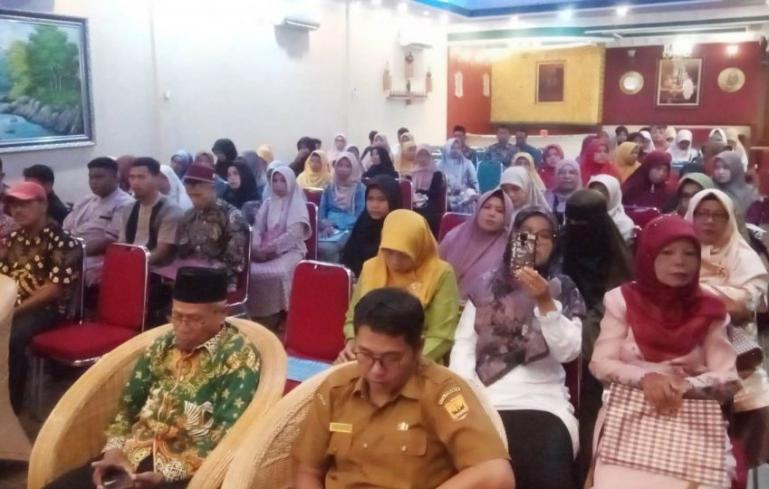 Para guru MDTA se Kota Pariaman saat mengikuti peningkatan kapasitas SDM, Senin (4/12). (Dok : Istimewa)