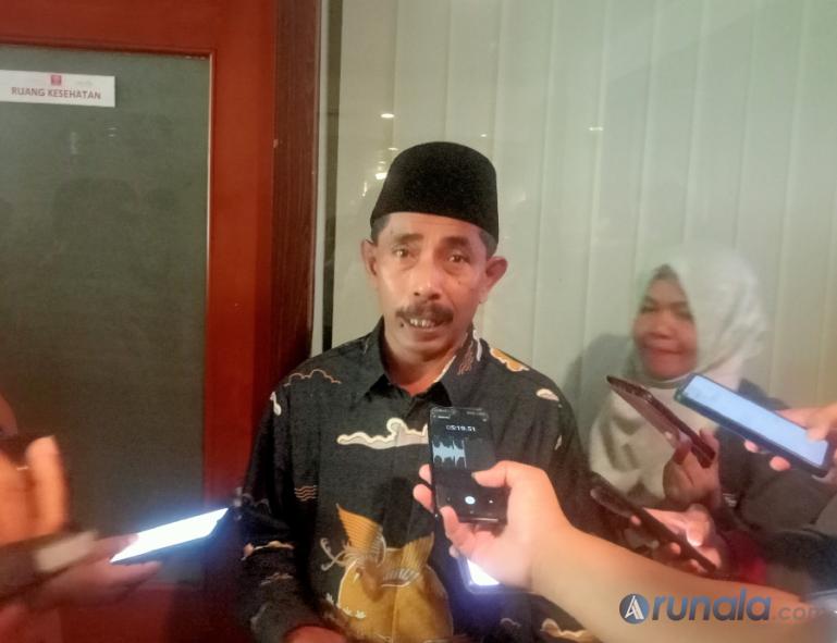 Ketua KPU Sumbar, Surya Efitrimen. (Foto : Arunala.com)