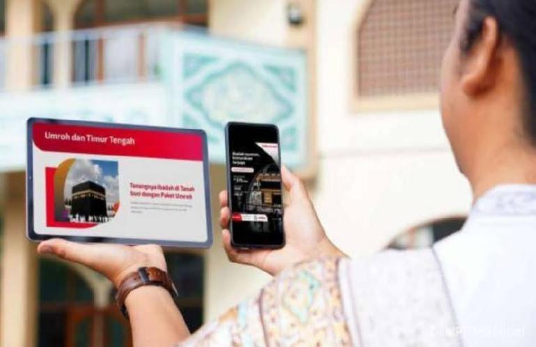 Demi mendukung kenyamanan komunikasi di Tanah Suci, kini paket RoaMAX Umroh hadir dengan kuota Internet lebih besar hingga 20 GB dengan harga lebih terjangkau. (Dok : Istimewa)