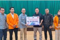 Bank Nagari Serahkan Beasiswa bagi 25 Mahasiswa PNP