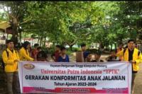 Sosialisasi Konformitas, Mahasiswa Psikologi UPI YPTK Kelas F Turlap