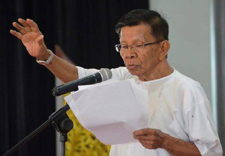 Penyair senior, Rusli Marzuki tampil di salah satu pentas seni. (Dok : Istimewa)