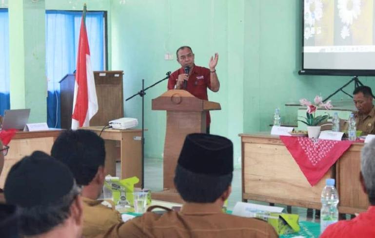 Ketua DPRD Dharmasraya Pariyanto berikan sambutan saat buka Musrenbang di Kecamatan Sitiung, Selasa (27/2). (Dok : Istimewa)