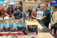 Iko Paris Jakarta Jamu Rombongan Persikopa