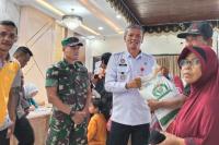 Warga Kurang Mampu di Pariaman Terima Bantuan Bapanas