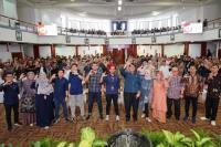 Foto bersama saat pembekalan kepada calon wisudawan Universitas Andalas di Convention Hall Unand, Rabu (6/3). (Dok : Istimewa)