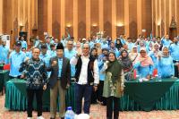 Ketua DPRD Sumbar, Supardi bersama peserta kegiatan Filantropi di Sumbar, Kamis (7/3). (Dok : Istimewa)