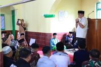 Ketua DPRD Sumbar Supardi bersama tim Safari Ramadan 2024/1445 H ke Masjid Istiqomah Nagari Limbukan Kecamatan Payakumbuh Selatan Kota Payakumbuh. Kamis malam (14/3). (Dok : Istimewa)