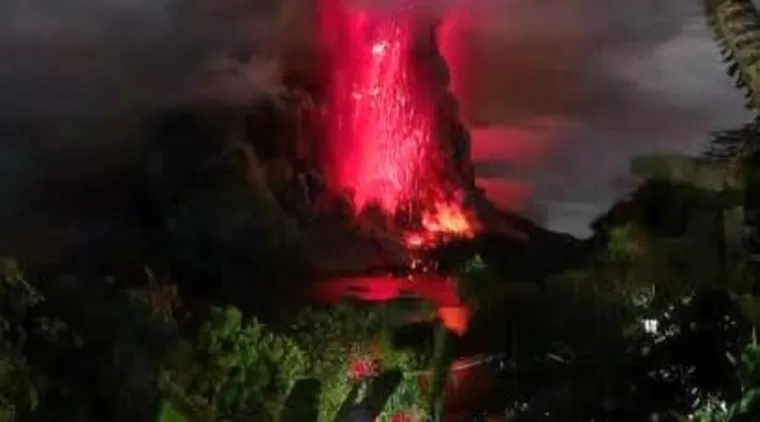 status Gunung Ruang menjadi level IV atau 'AWAS' pada hari ini, Rabu (17/4) pukul 21.00 WITA.(Dok : Istimewa)