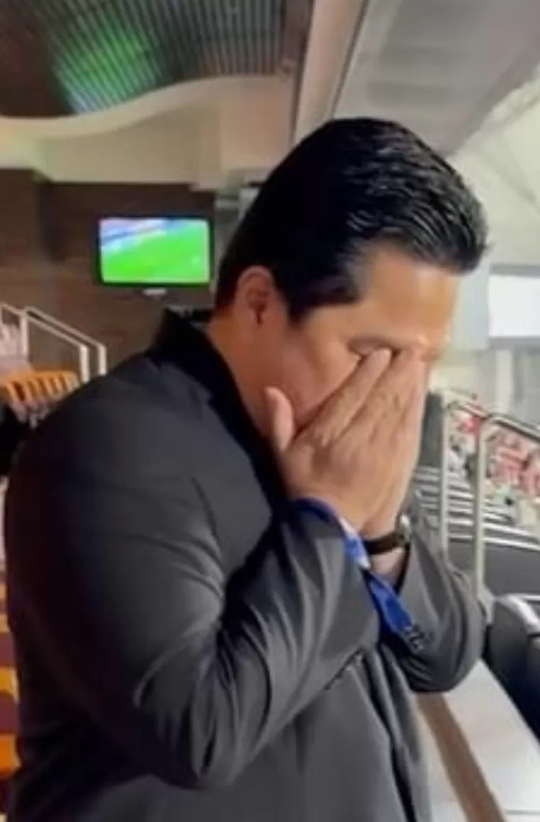 Ekspresi Ketua Umum PSSI Erick Thohir saat Indonesia memastikan lolos semifinal Piala Asia U23 2024. Instagram/@erickthohir