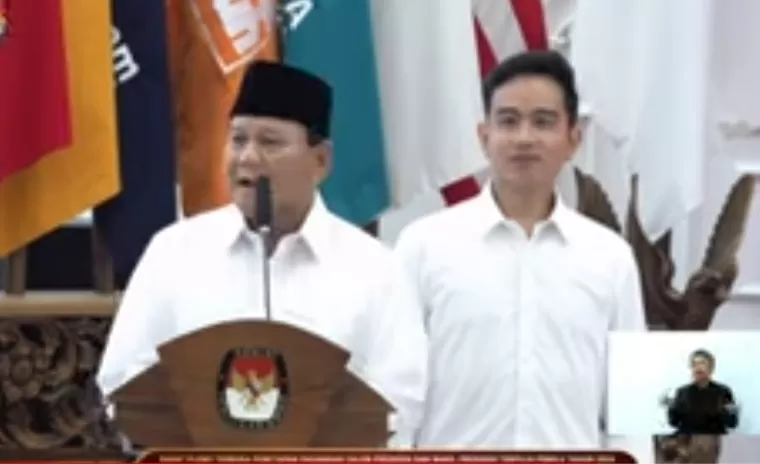 Presiden Indonesia terpilih Prabowo Subianto didampingi Wapres Terpilih Gibran Rakabuming Raka menyampaikan pidato setelah penetapan KPU. Tangkapan  layar YouTube KPU RI
