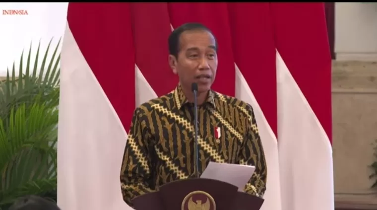 Presiden Joko Widodo saat peringatan 22 Tahun Gerakan Nasional APU PPT, Istana Negara, pada Rabu, (17/4/2024). Tangkapan Layar Youtube Sekretariat Presiden