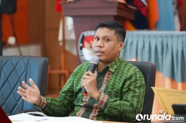 Kordiv Sosialisasi, Pendidikan Pemilih, Partisipasi Masyarakat dan SDM KPU Sumbar, Jons Manedi. (Dok : Istimewa)