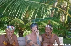 Vokalis Red Hot Chili Peppers Anthony Kiedis Liburan di Mentawai