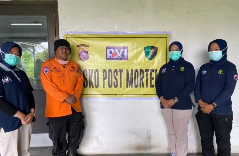 Salah satu posko tim DVI Ante Mortem Dokkes Polda Sumbar. Humas Polis Sumbar