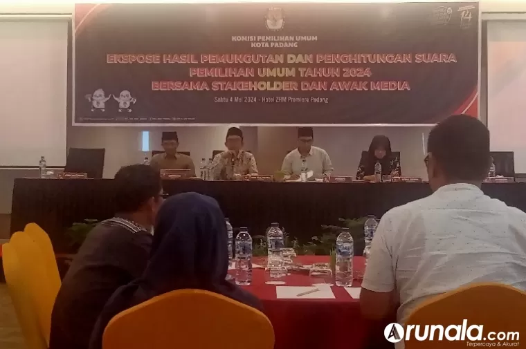 KPU Kota Padang saat ekspose hasil pemungutan dan perolehan suara pemilu 2024 kemarin, kepada awak media di Padang, Sabtu (4/5/2024). (Dok : Arunala.com)