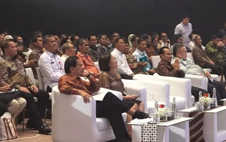 Pj Wali Kota Pariaman, Roberia saat menghadiri kegiatan rilis laporan pelaksanaan program Kartu Prakerja Tahun 2023 dan diskusi publik Hotel St. Regis, Jakarta, Rabu sore (15/5/2024). (dok : istimewa)